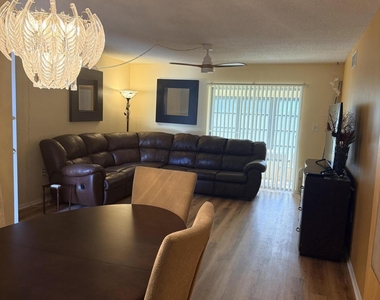 3135 Shady Dell Lane - Photo Thumbnail 1