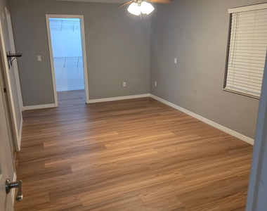 190 Eldron Boulevard Se - Photo Thumbnail 18
