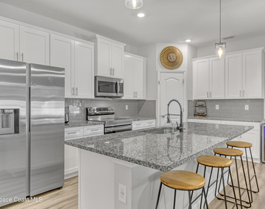 466 Olmsted Street Sw - Photo Thumbnail 12