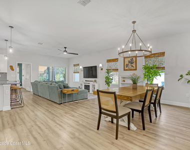 466 Olmsted Street Sw - Photo Thumbnail 5