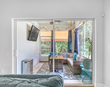 466 Olmsted Street Sw - Photo Thumbnail 9
