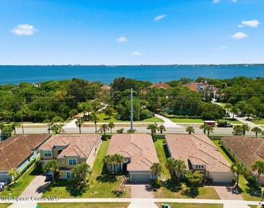 3679 Poseidon Way - Photo Thumbnail 34