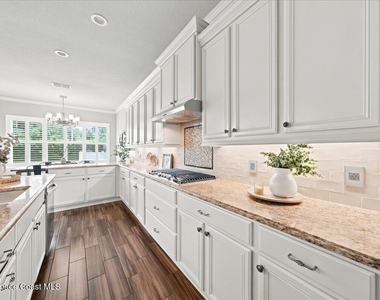 3679 Poseidon Way - Photo Thumbnail 10