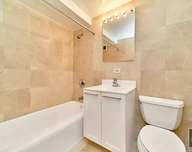 East 55 Street - Photo Thumbnail 4