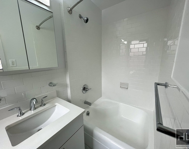 E 88th St - Photo Thumbnail 9