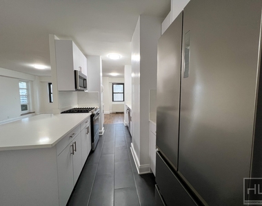 E 88th St - Photo Thumbnail 2