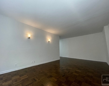 East 56 Street - Photo Thumbnail 1