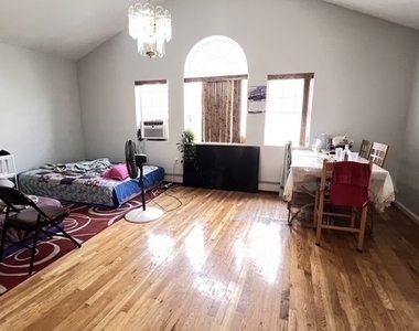 2810 Beverley Road - Photo Thumbnail 1