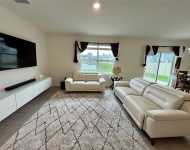 15450 Black Pepper Lane - Photo Thumbnail 7