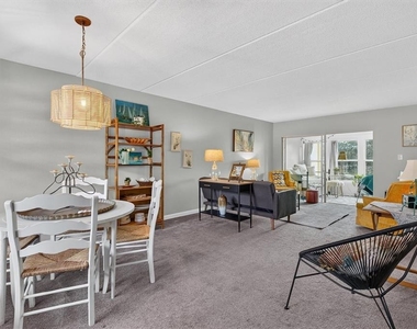 821 Deleon Court - Photo Thumbnail 3