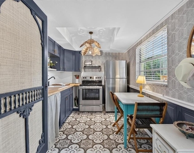 821 Deleon Court - Photo Thumbnail 12