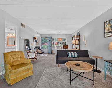 821 Deleon Court - Photo Thumbnail 6