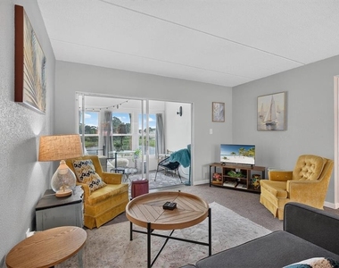 821 Deleon Court - Photo Thumbnail 8
