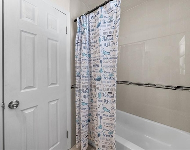 4053 41st Avenue N - Photo Thumbnail 17