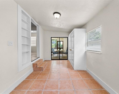 4053 41st Avenue N - Photo Thumbnail 24