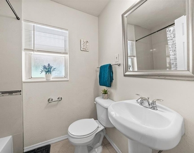 4053 41st Avenue N - Photo Thumbnail 16