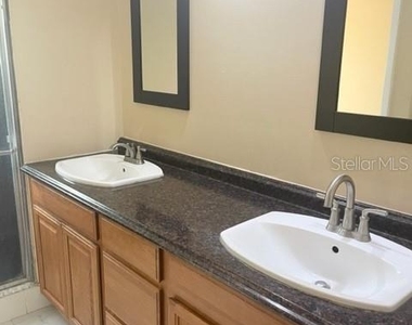 1520 Attleboro Lane - Photo Thumbnail 28