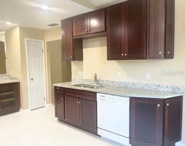 1520 Attleboro Lane - Photo Thumbnail 20