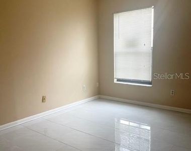 1520 Attleboro Lane - Photo Thumbnail 36