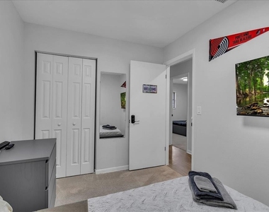 5210 S Zion Street - Photo Thumbnail 9