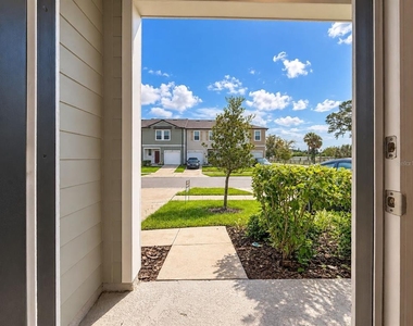 6311 Kay Morgan Lane - Photo Thumbnail 20