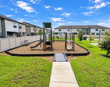 6311 Kay Morgan Lane - Photo Thumbnail 17