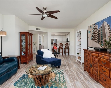 1520 Gulf Boulevard - Photo Thumbnail 9