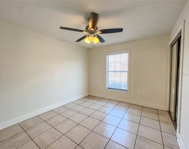 21026 Voyager Boulevard - Photo Thumbnail 6