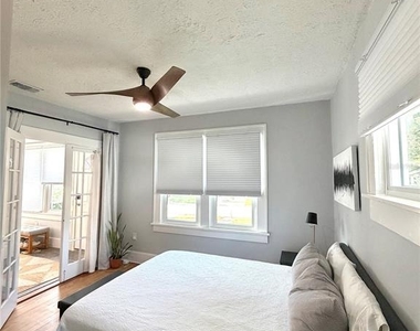 4623 Iris Street N - Photo Thumbnail 15