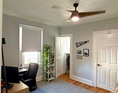 4623 Iris Street N - Photo Thumbnail 17