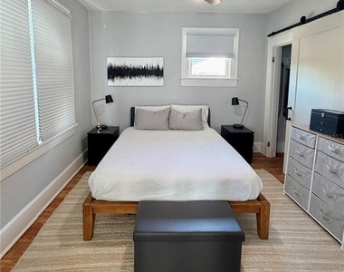 4623 Iris Street N - Photo Thumbnail 14