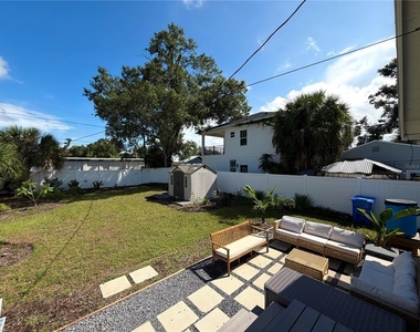 4623 Iris Street N - Photo Thumbnail 28