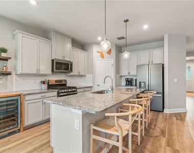 2443 Portico Street - Photo Thumbnail 8