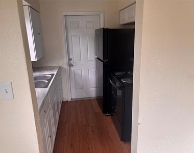 139 38th Avenue Se - Photo Thumbnail 4