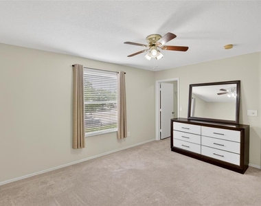 2605 Oleander Lakes Drive - Photo Thumbnail 29