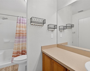 2605 Oleander Lakes Drive - Photo Thumbnail 35