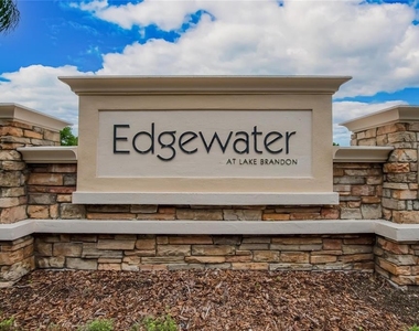 2605 Oleander Lakes Drive - Photo Thumbnail 59