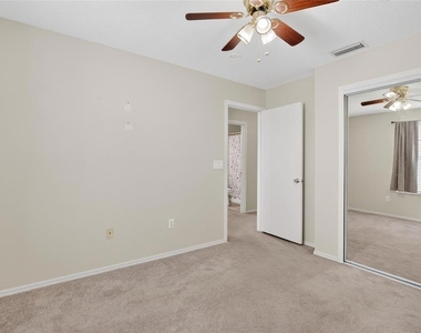 2605 Oleander Lakes Drive - Photo Thumbnail 46