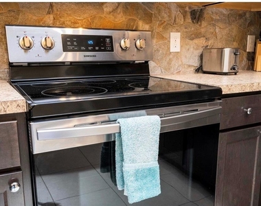 4764 Coral Castle Dr - Photo Thumbnail 9