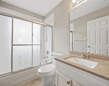 2211 Mallory Circle - Photo Thumbnail 25