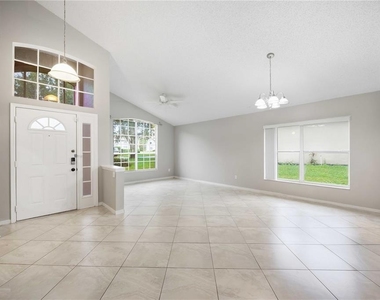 2211 Mallory Circle - Photo Thumbnail 2