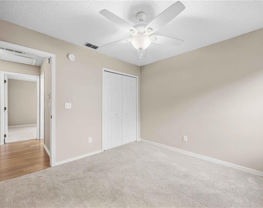 2211 Mallory Circle - Photo Thumbnail 22