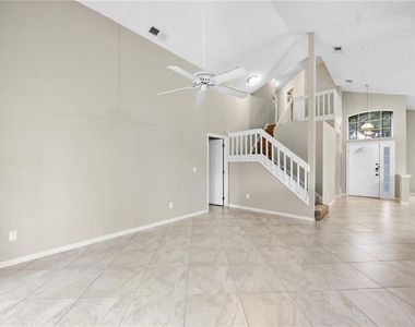 2211 Mallory Circle - Photo Thumbnail 6