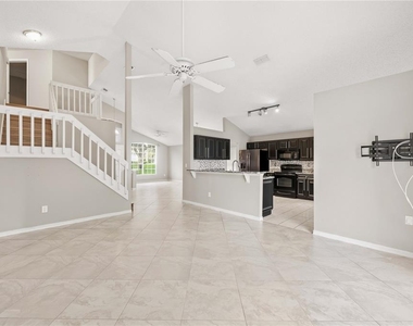 2211 Mallory Circle - Photo Thumbnail 8