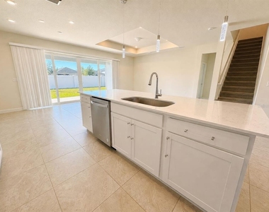 3078 Norcott Drive - Photo Thumbnail 2