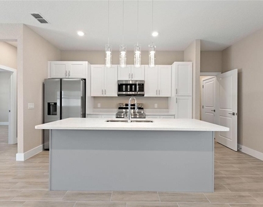 302 Elderberry Court - Photo Thumbnail 4
