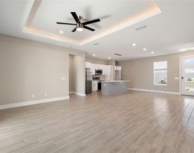 302 Elderberry Court - Photo Thumbnail 6