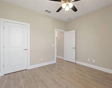 302 Elderberry Court - Photo Thumbnail 19
