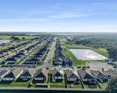 409 Corso Loop - Photo Thumbnail 3