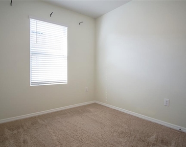 409 Corso Loop - Photo Thumbnail 24